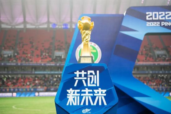 漂亮的丰年轻的女教师5中文